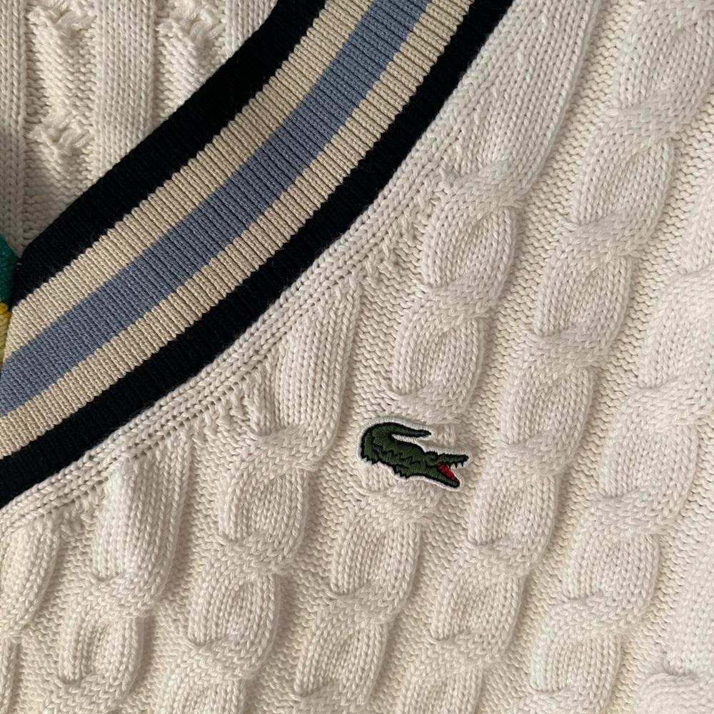 Unisex V-Neck Cable Knit Sweater in Organic Cotton